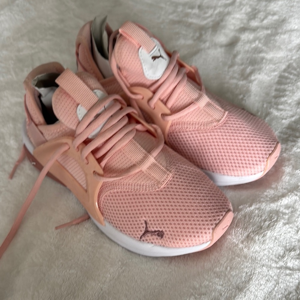 Puma Pink Athletic Shoes Lightweight Breathable Design